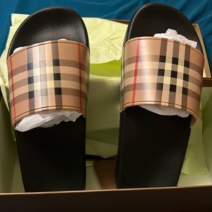 BRAND NEW Burberry Checker Slides